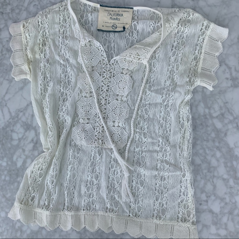 California Moonrise white crochet T-shirt